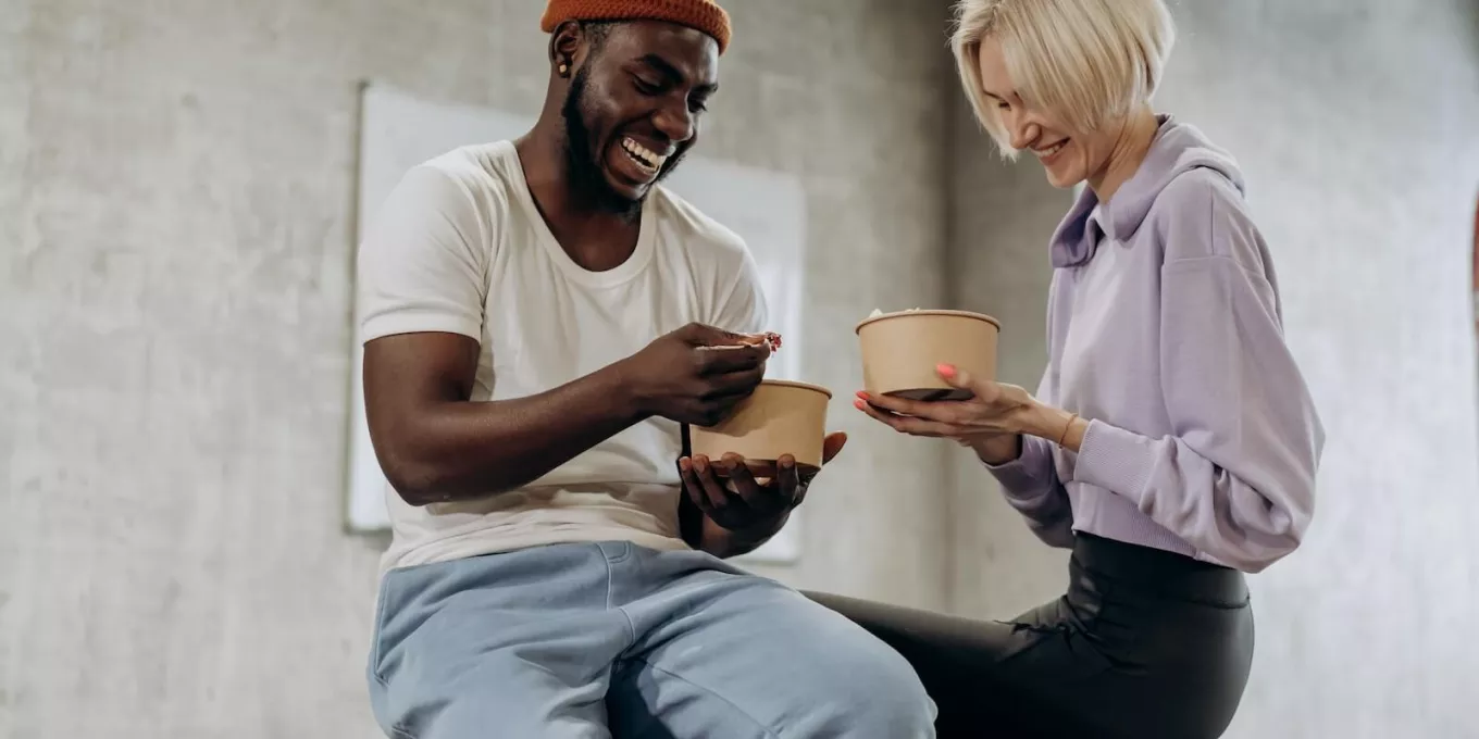 Kiedy i komu przysługują posiłki regeneracyjne? 