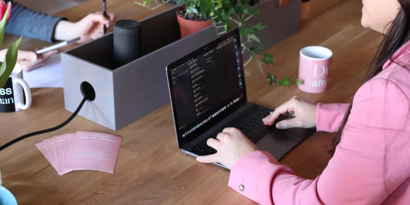 Jak rozliczać karty podarunkowe dla pracowników? 