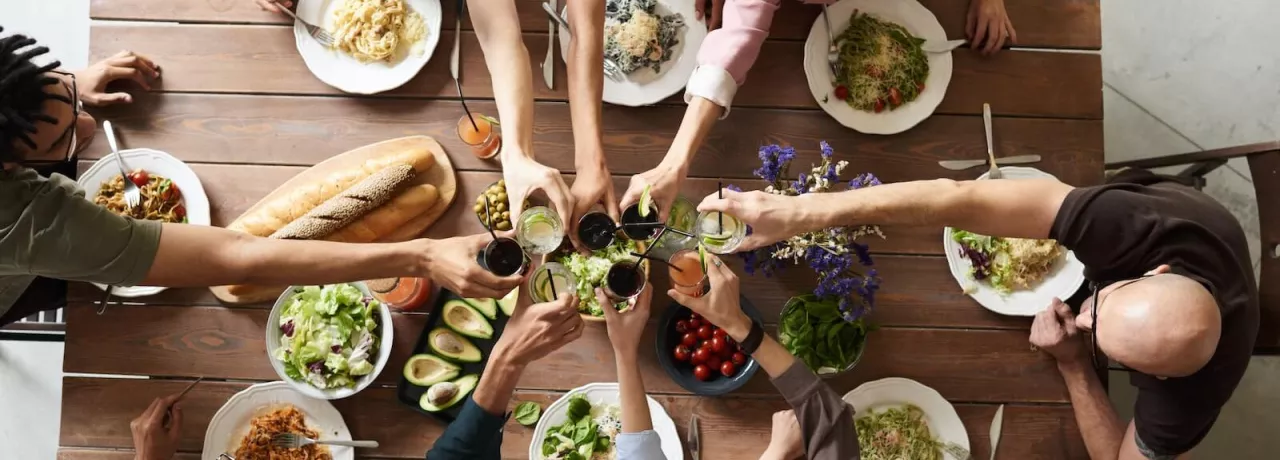 Pracownicy znają trendy, ale zapominają o regularności posiłków