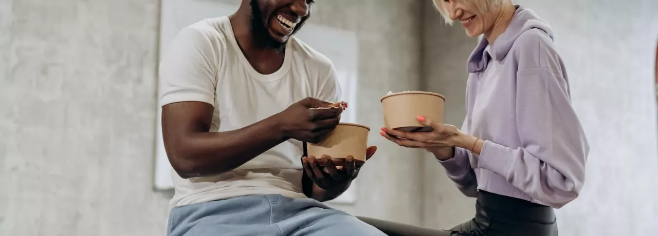 Kiedy i komu przysługują posiłki regeneracyjne?