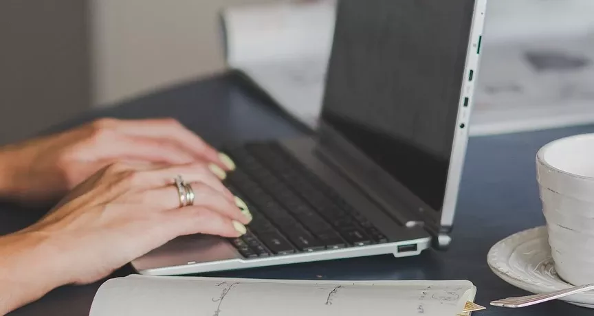 Ergonomia pracy biurowej – najważniejsze zasady