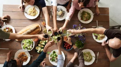 Pracownicy znają trendy, ale zapominają o regularności posiłków