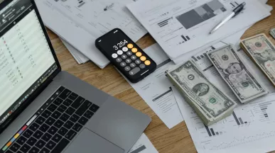 Budżet marketingowy na 2023 rok? Zabezpiecz nadwyżkę i odpowiedz na potrzeby odbiorców.