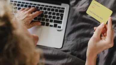 Karta przedpłacona – czym jest, jak działa i gdzie ją kupić?