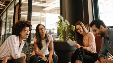 aką Pluxee Nagrodę wybrać_ Sprawdź, kiedy sprawdzi się cyfrowy eVoucher, karta przedpłacona lub kupon!