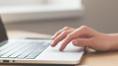 Mobbing w pracy – definicja, przykłady, skutki i rodzaje