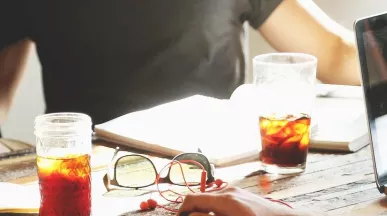 Pluxee Lunch i inne benefity zwolnione z ZUS – ile naprawdę oszczędza firma?